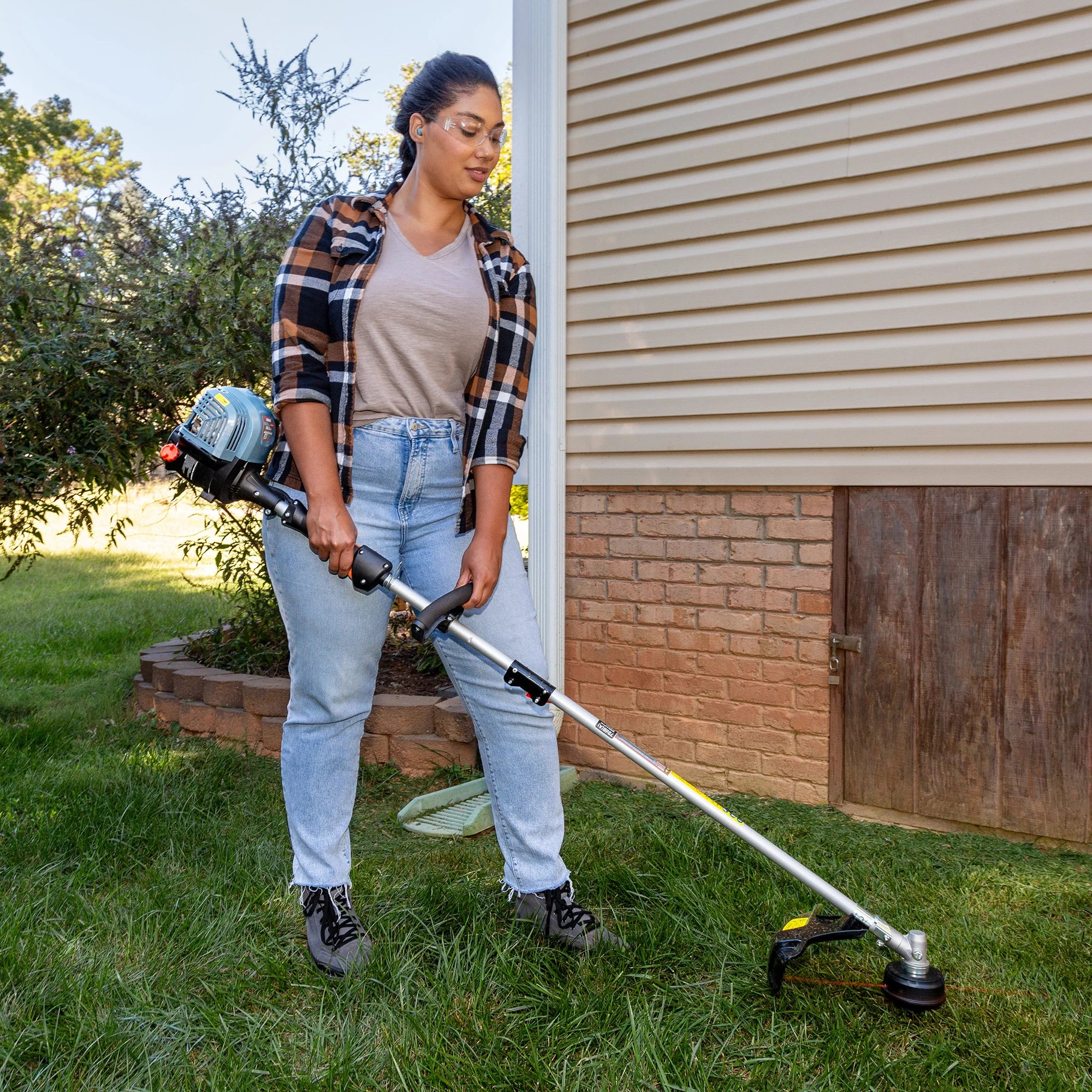 Senix 17.7-Inch 26.5 cc 4-Cycle Gas Powered String Trimmer